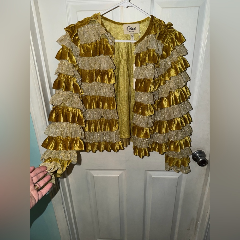 Ollari New York Gold Ruffled Blazer. NWT Size XS